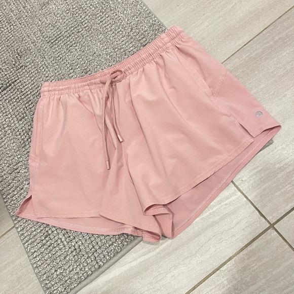 Lululemon pace rival shorts pink size 8 - Picture 4 of 6